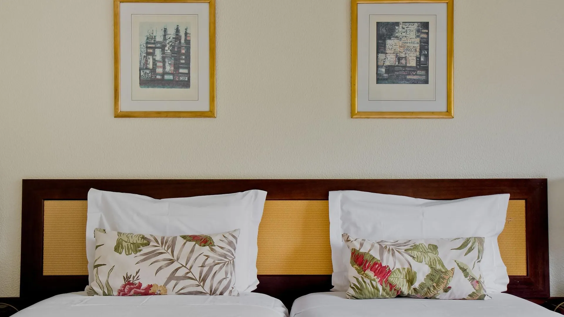 ***  Hotel D. Luis Coimbra Portugal